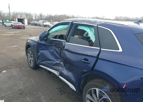 2021 Audi Q5 Premium 45 Tfsi Quattro S Tronic z USA, uszkodzony, nr VIN WA1AAAFY7M2070328